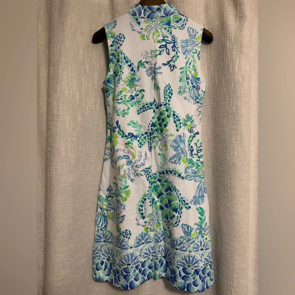 Women's Floral Shift Dress - Picture 4 of 4